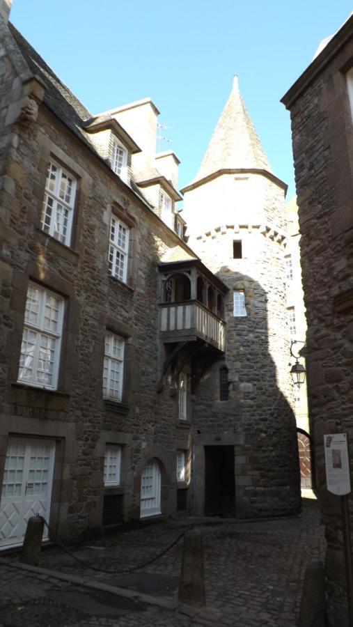 Appartement T2 ,Parking Prive,Terrasse, 10 Mns A Pieds De La Cite Corsaire Et Ses Plages แซ็งต์มาโล ภายนอก รูปภาพ