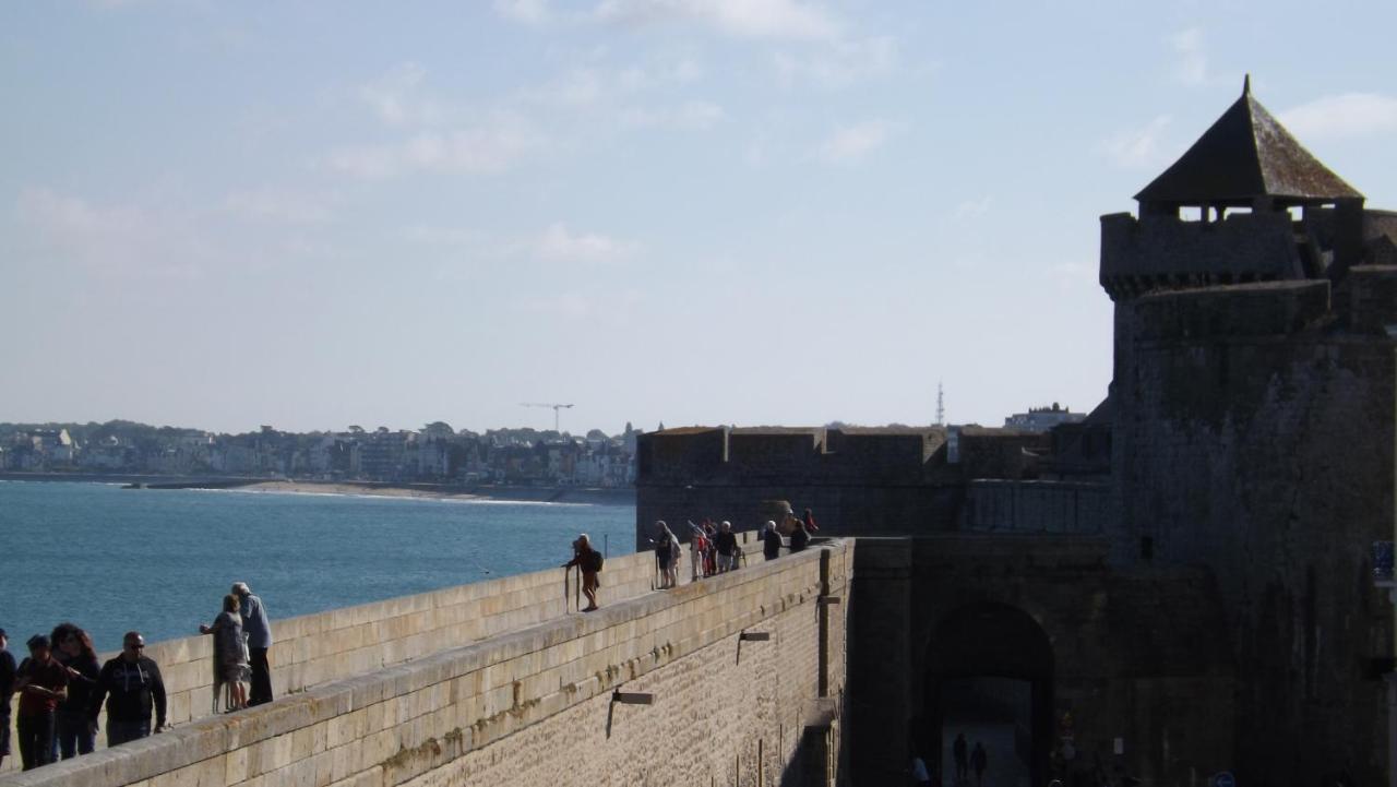 Appartement T2 ,Parking Prive,Terrasse, 10 Mns A Pieds De La Cite Corsaire Et Ses Plages แซ็งต์มาโล ภายนอก รูปภาพ